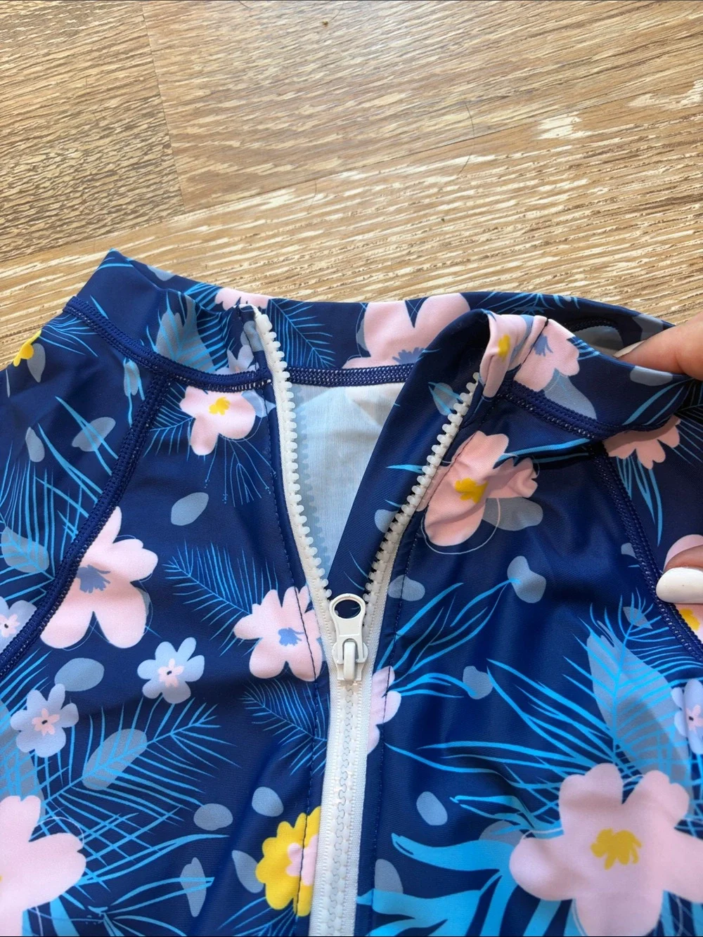 Century Star Long Sleeve Floral Rash Guard Swimsuit - Blue Floral Girls size 8